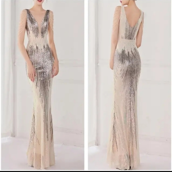 Silver/Gray Striped Print, V Neck, Backless, Sleeveless, Beaded, Sequined Gown - Picture 3 of 16